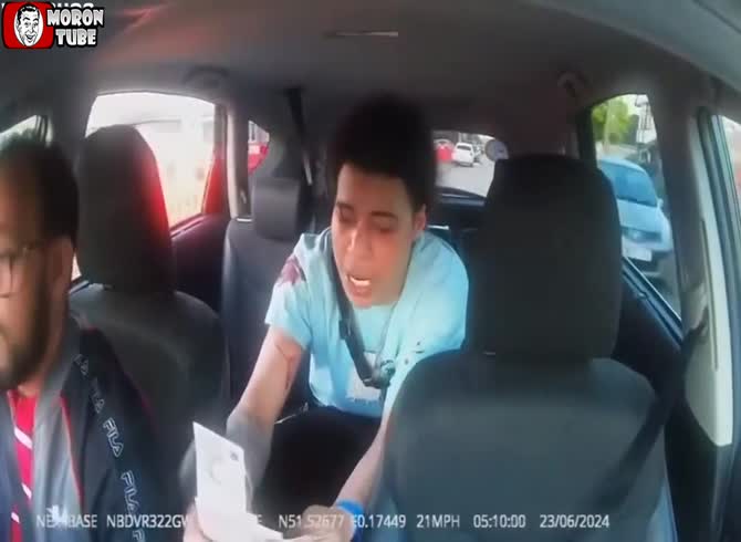 Video :A fight with knives in London Uber - a young man being pursued by an opposing gang